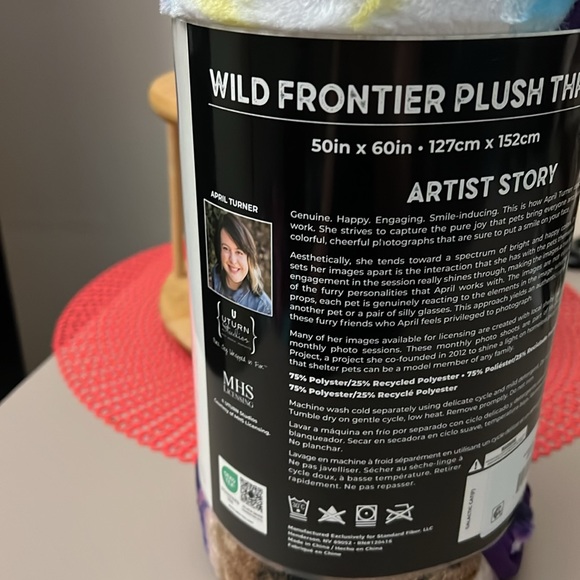 BACK IN STOCK!! Super soft and plushy cat blanket - Picture 4 of 4